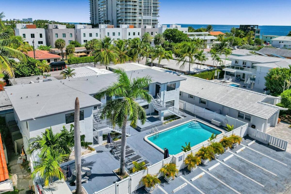 Waves On Desoto Rental Unit With Pool Hollywood Extérieur photo