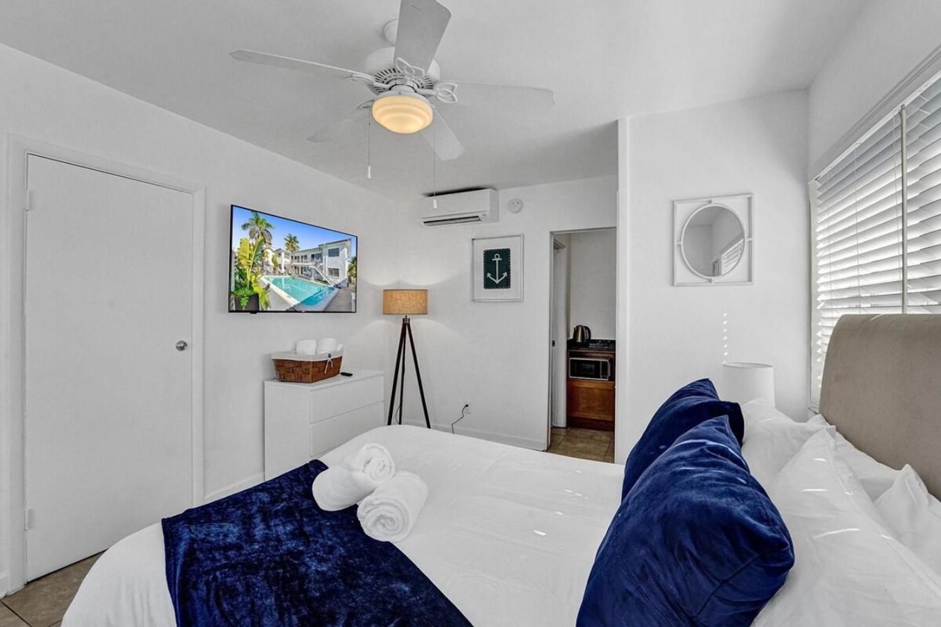 Waves On Desoto Rental Unit With Pool Hollywood Extérieur photo