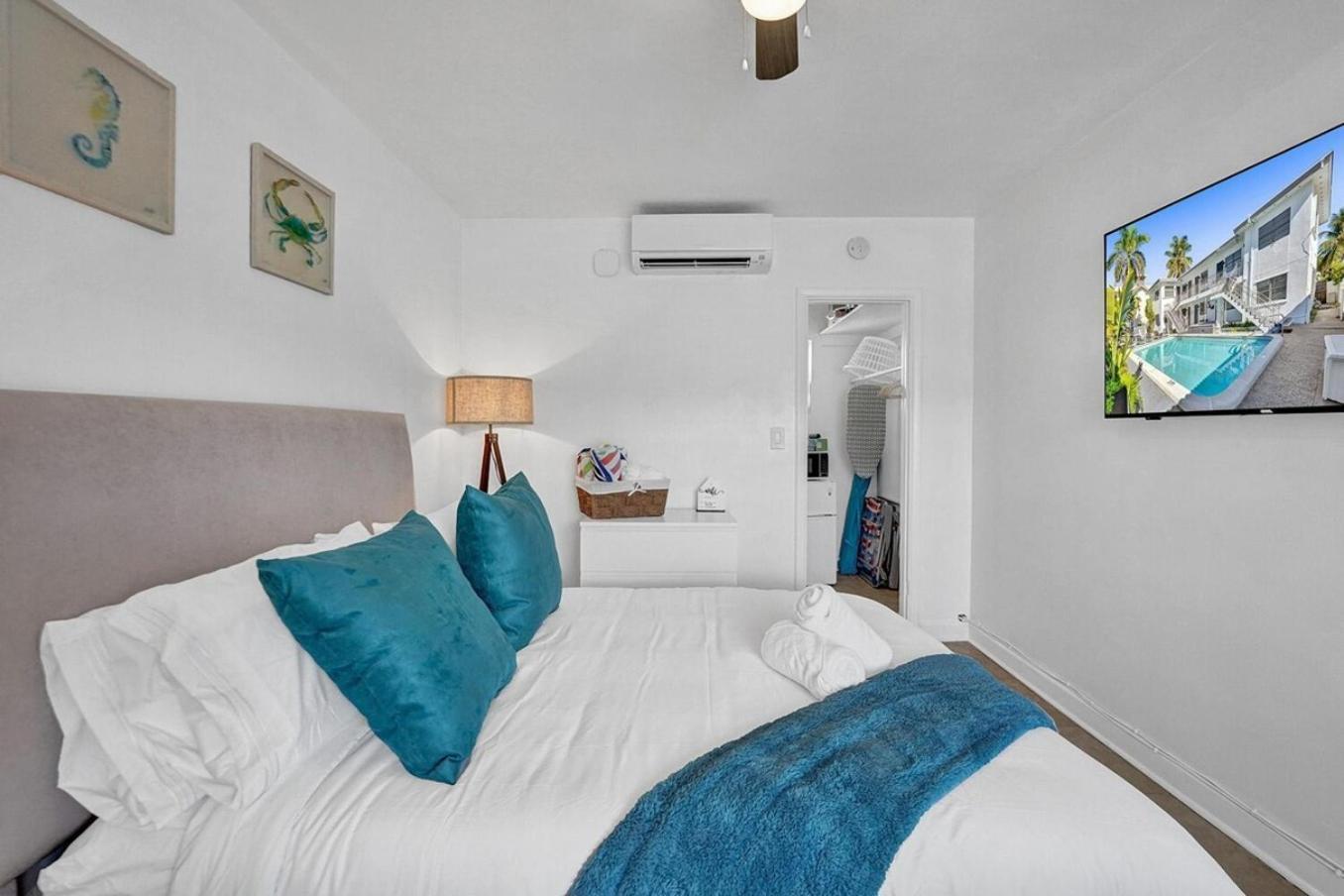 Waves On Desoto Rental Unit With Pool Hollywood Extérieur photo