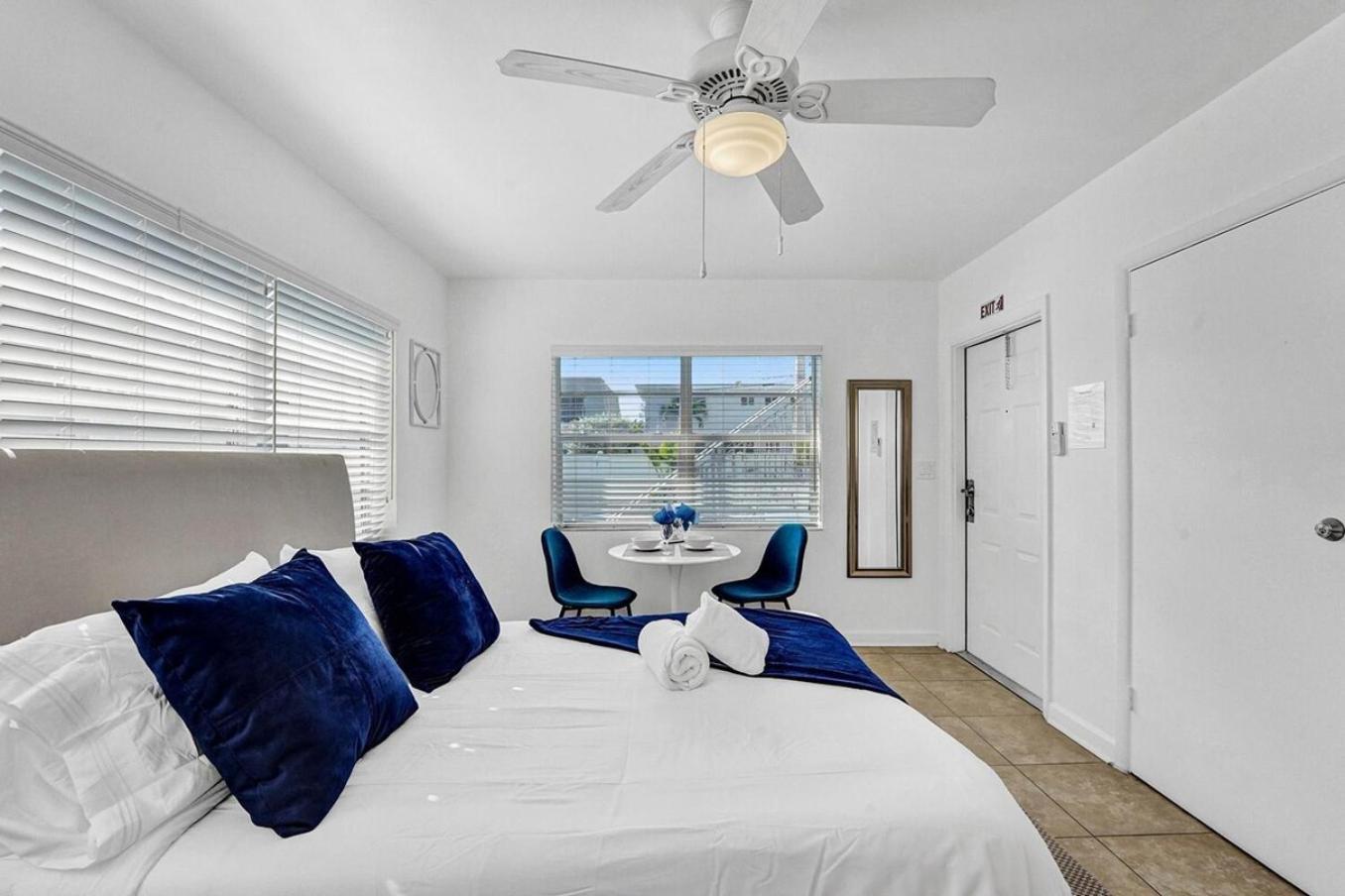Waves On Desoto Rental Unit With Pool Hollywood Extérieur photo