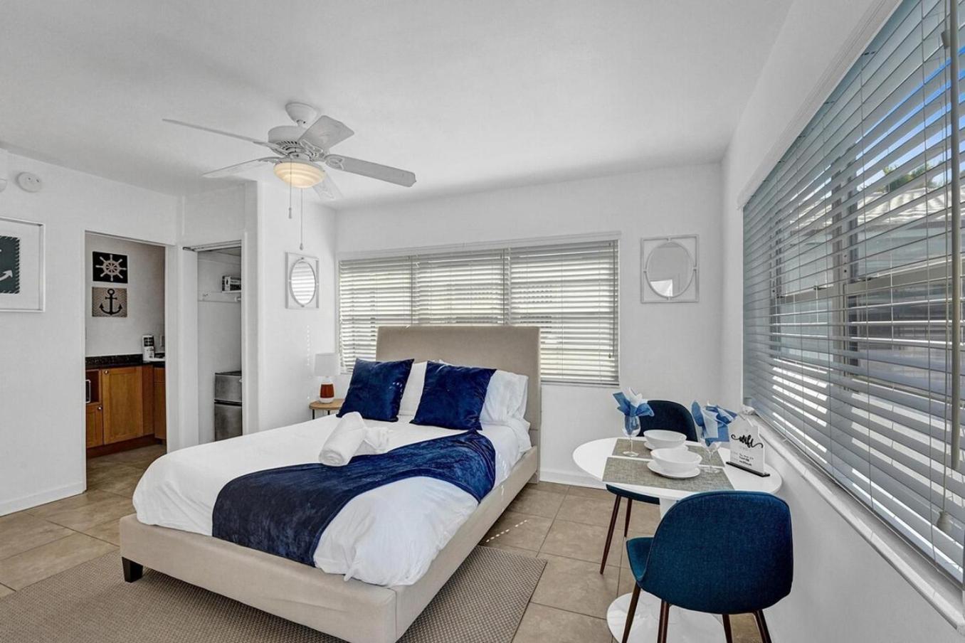 Waves On Desoto Rental Unit With Pool Hollywood Extérieur photo