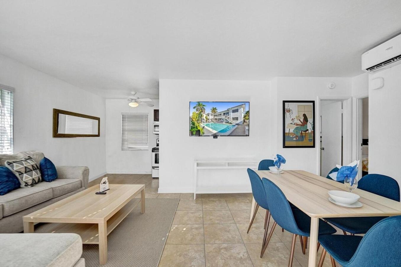Waves On Desoto Rental Unit With Pool Hollywood Extérieur photo